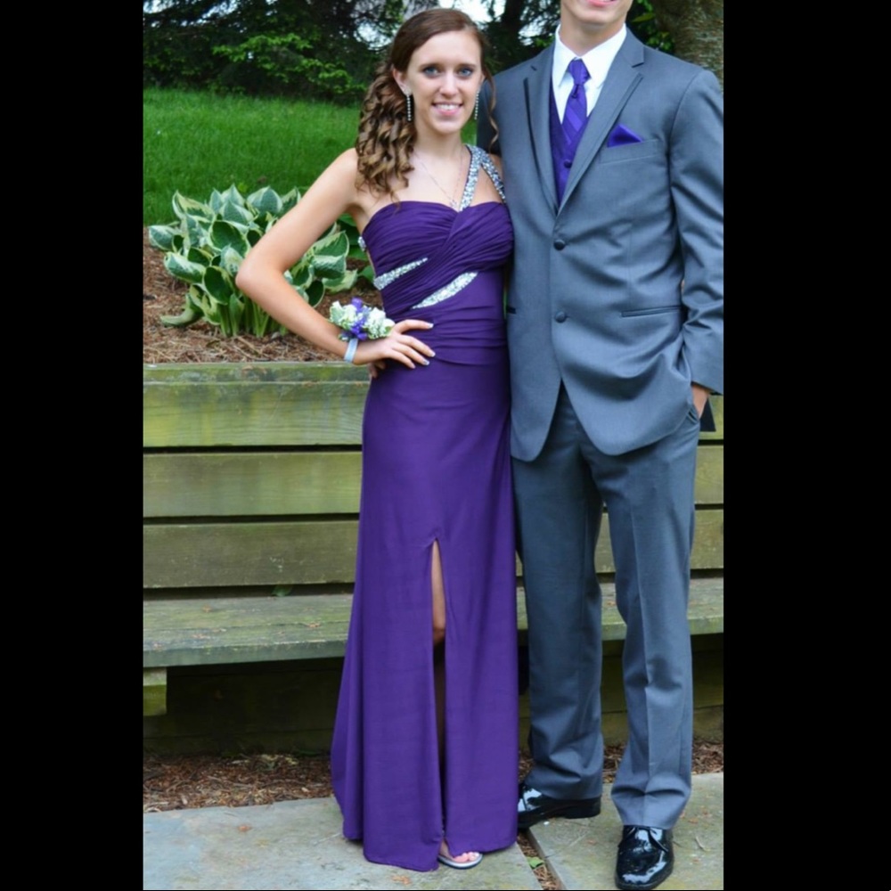 Prom Dress - Picture 4 of 6